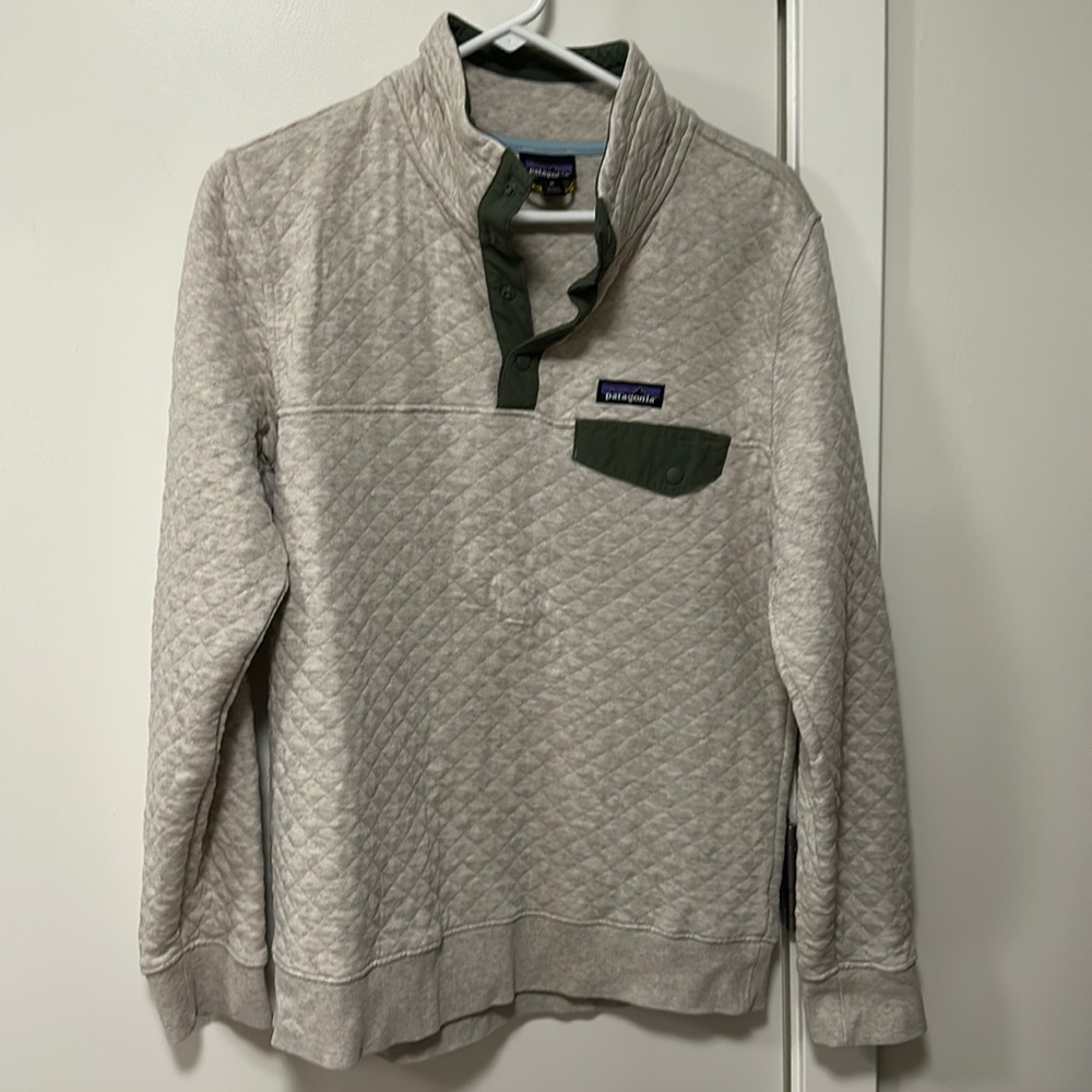 Patagonia cotton quilt snap T pullover